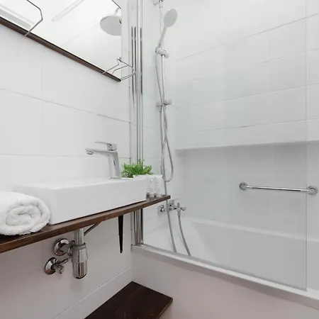 Spacious Vintage 1930'S Inspired Apartment By Noclegi Renters Warsaw Exterior photo
