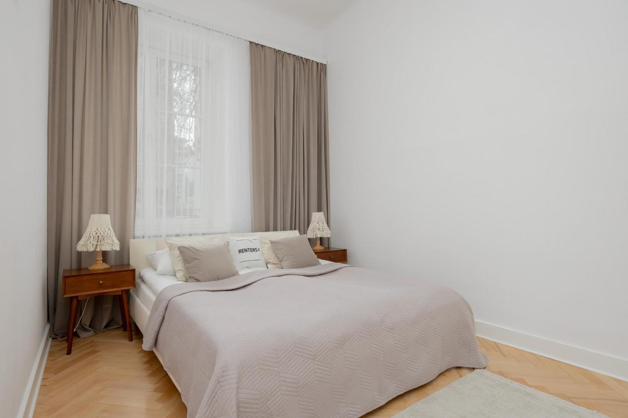 Apartament Spacious Vintage 1930's Inspired By Renters Warszawa