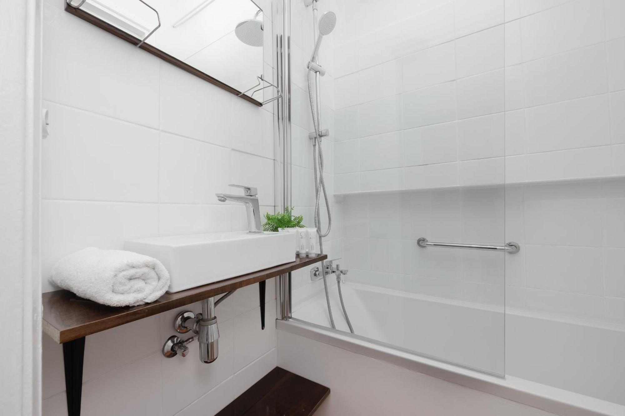 Spacious Vintage 1930's Inspired By Renters * Warszawa